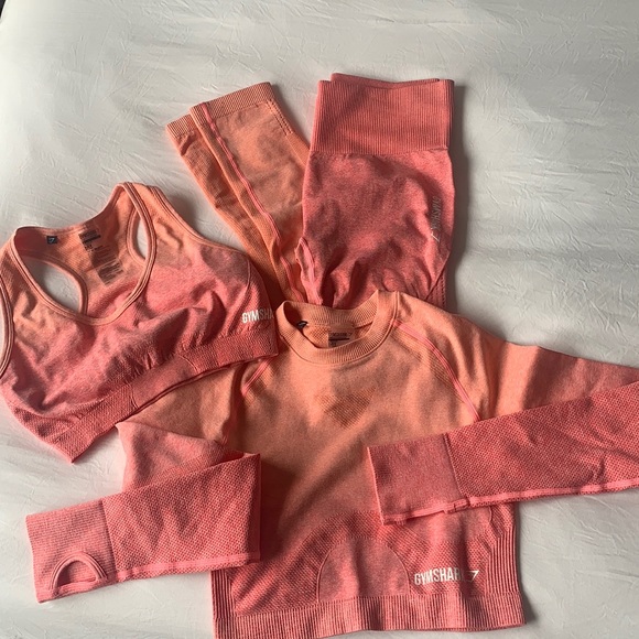 Gym Shark peach set - Picture 1 of 4